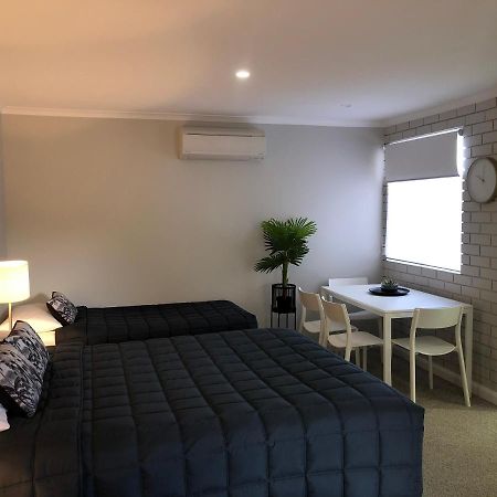 Estelle Kramer Motel Armidale Bagian luar foto