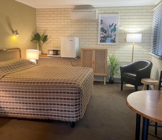 Estelle Kramer Motel Armidale Bagian luar foto